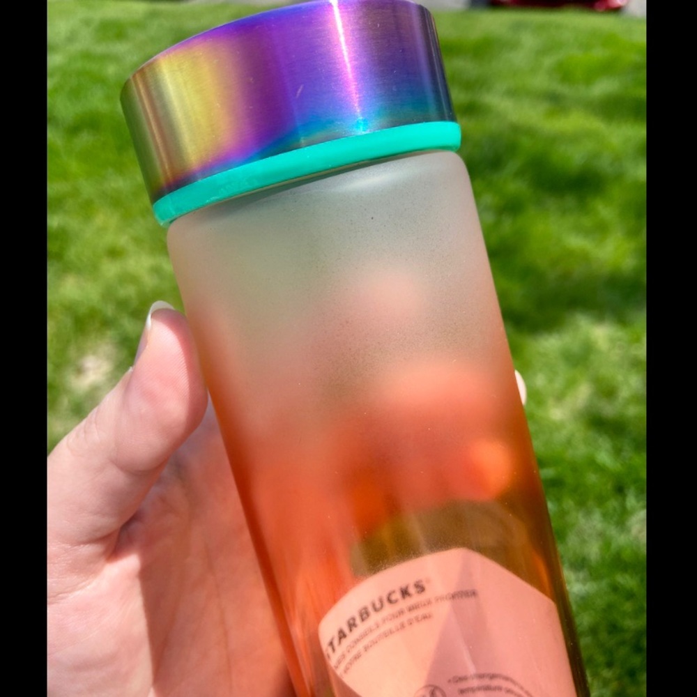 Starbucks | Pride 2020 Ombré Glass Bottle - Picture 2 of 5